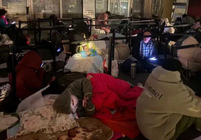 今天凌晨4点的杭州大厦